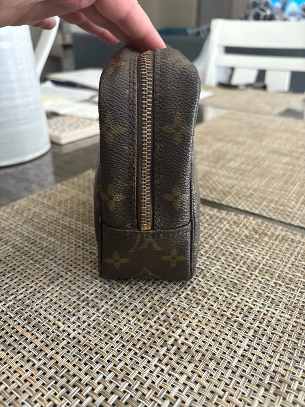 Louis Vuitton Trousse 23
